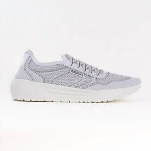 NEW PSUDO men's court sneaker in white